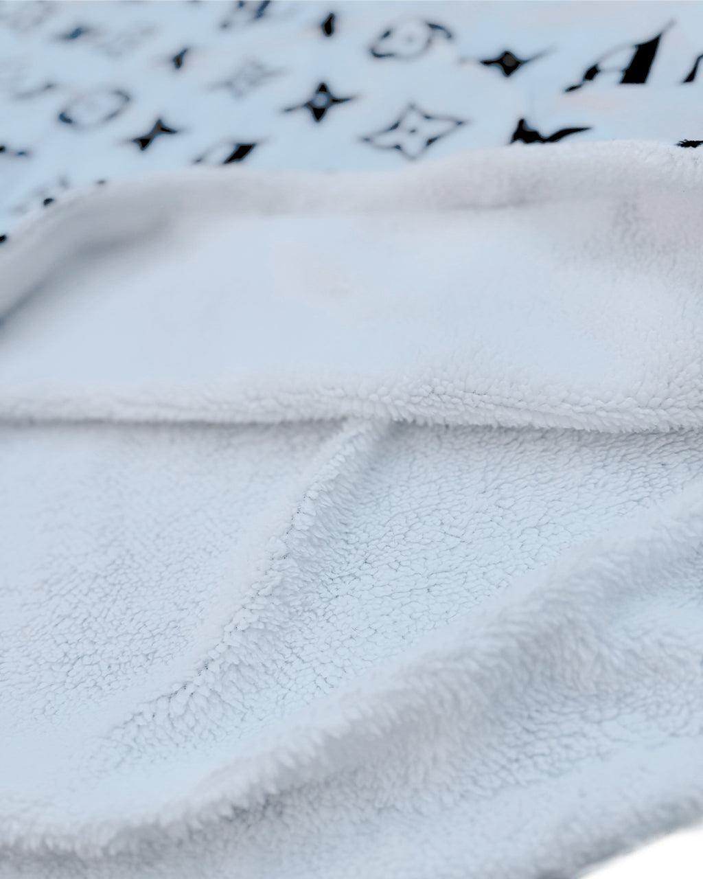 CHARM HOODIE BLANKET - WHITE